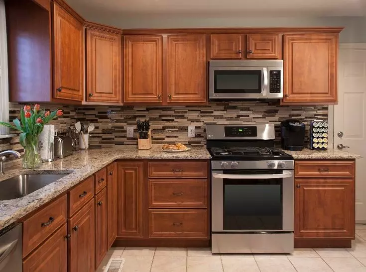 Are oak cabinets outdated?